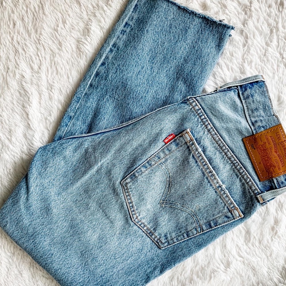 Levi’s Rhinestone 501 Jeans - Picture 5 of 5